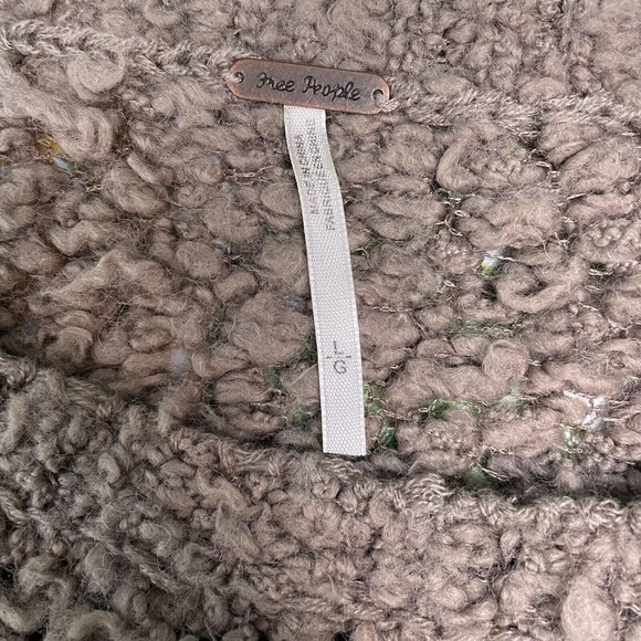 Free People Nubby Boucle Sweater Size Large Brown Long Sleeve Urban Outfitters - Picture 10 of 12